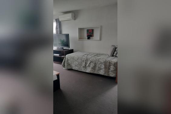 2-Bedroom Holiday Home
